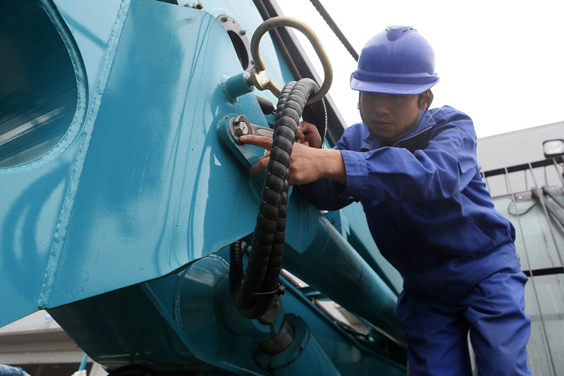 “有问题，，找售后” 他用周密服务征服