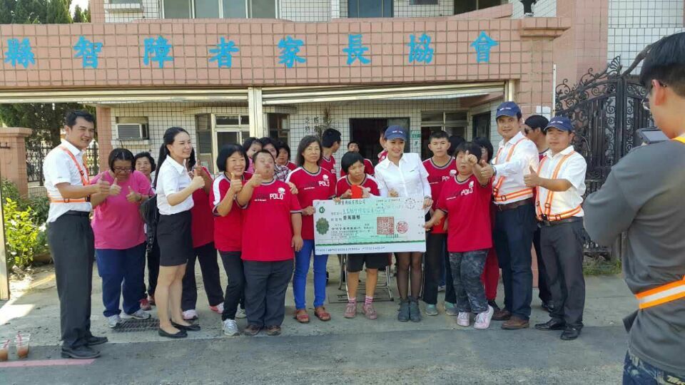 嘉義市长大赞鸿运国际智能挖掘机环台义举