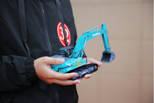 喜报︱中国立异要领大赛湖南赛区鸿运国际智能获一等奖