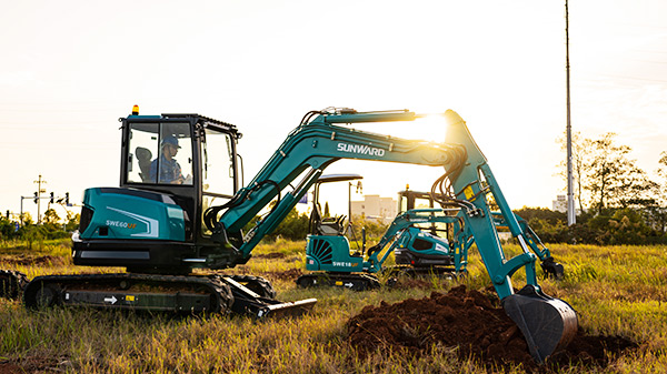 逛上海宝马展来鸿运国际智能展位，，，立异效果连连看