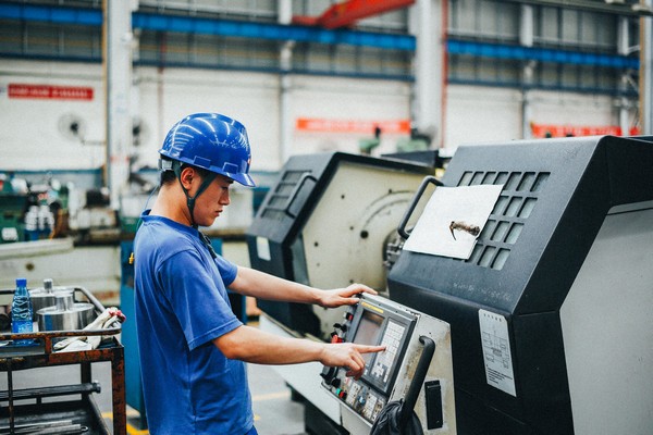 曾梦想当厨师，，，却成数控车工巨匠