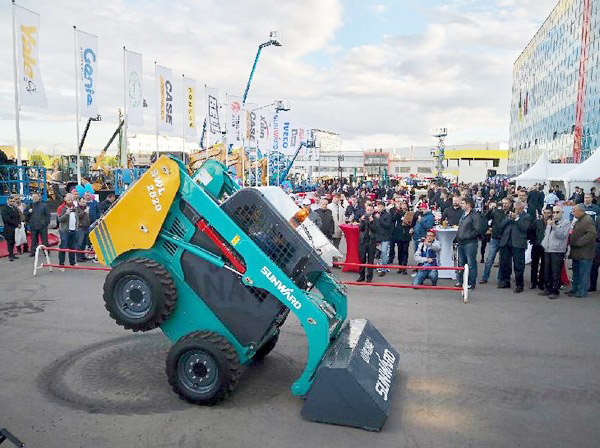 十年携手，，鸿运国际智能莫斯科宝马CTT展产品推介会圆满举行