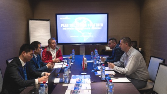 携手同谋未来， 鸿运国际智能2018欧洲署理商大会盛大召开