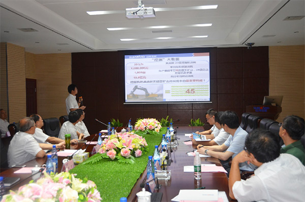 科技部高手艺中心副主任袁建湘考察调研鸿运国际智能