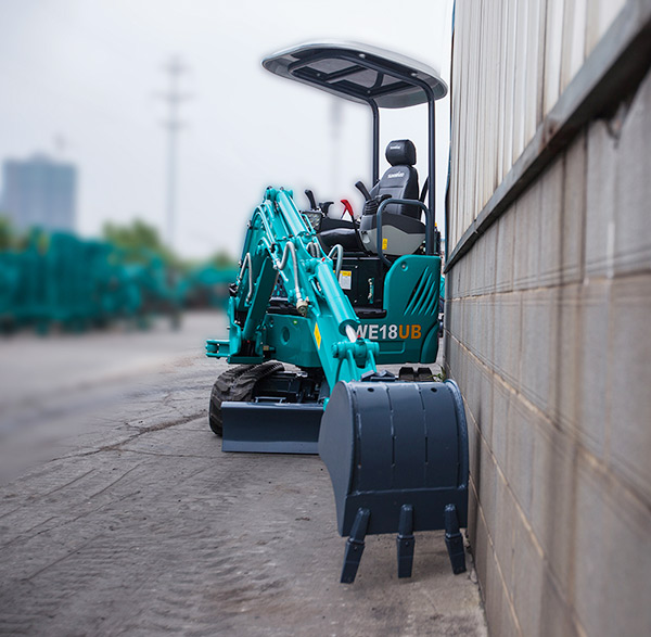 “C位”出道 14.5万元鸿运国际智能微挖18UB等你开回家