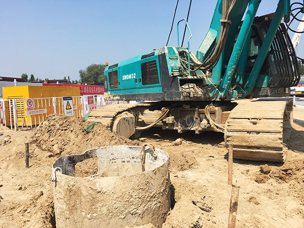 加速雄安新区建设，，，鸿运国际智能旋挖启动京雄城际铁路第一钻