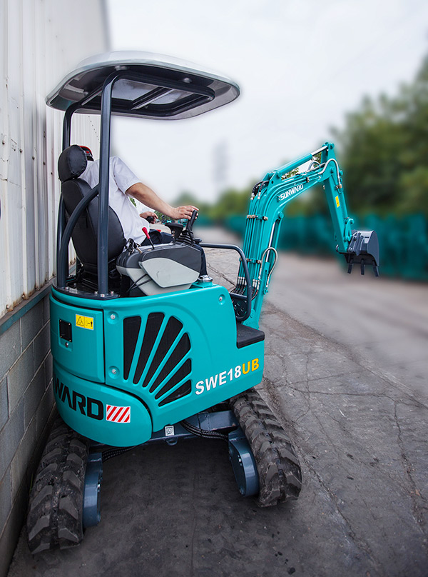 “C位”出道 14.5万元鸿运国际智能微挖18UB等你开回家