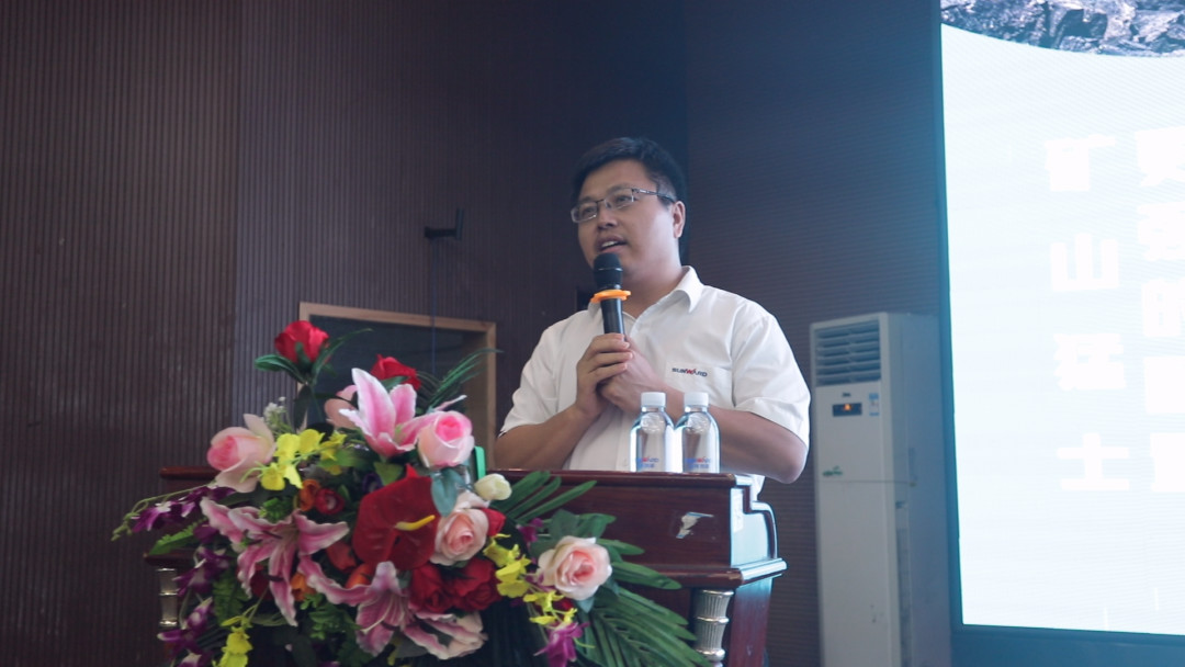 向挖掘机万台俱乐部迈进——鸿运国际智能2020年度挖掘机营销训练营开营