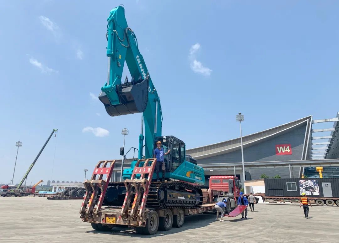 进场布展！2021年长沙国际工程机械展倒计时，鸿运国际智能展区亮点提前剧透