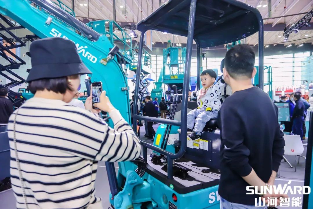 CICEE | 盘货鸿运国际智能展区“之最”，，哪款是你的最爱？？