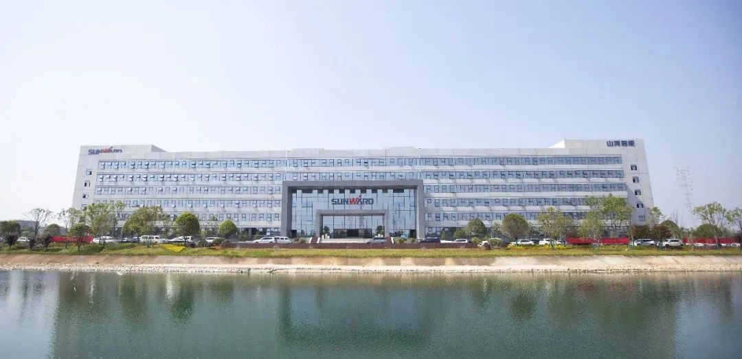 进场布展！2021年长沙国际工程机械展倒计时，鸿运国际智能展区亮点提前剧透