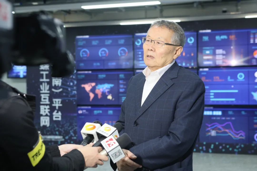 信息手艺与制造业怎样深度融合生长？？行业大咖云集鸿运国际现场论道