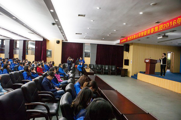 欢度三八节温暖鸿运国际家