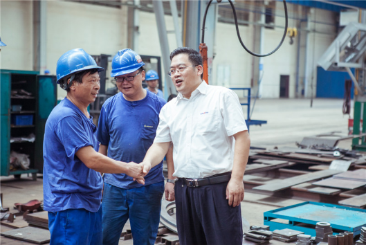 我们有清凉做伴，，高温也能潇潇洒洒