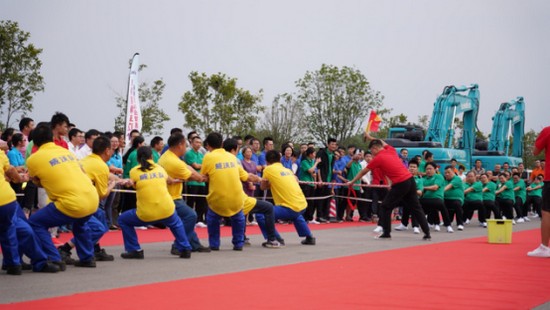 风华十九载，，携手再腾飞！！——庆祝鸿运国际智能建设十九周年表扬会暨趣味运动会
