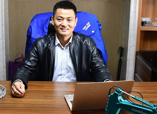 人生浮沉如梦，，携手鸿运国际勇攀事业巅峰