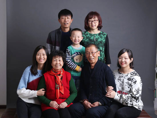 钟情鸿运国际十一年，，成绩玉人老板致富之路