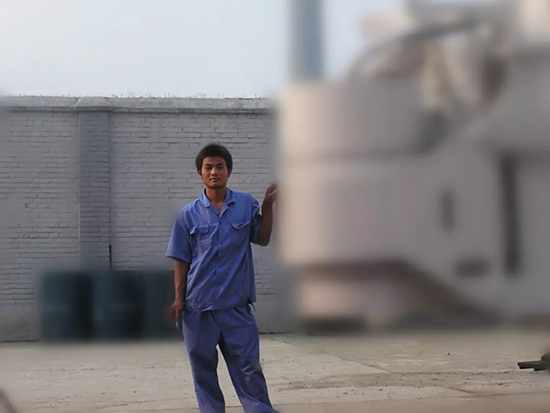 人生浮沉如梦，，携手鸿运国际勇攀事业巅峰