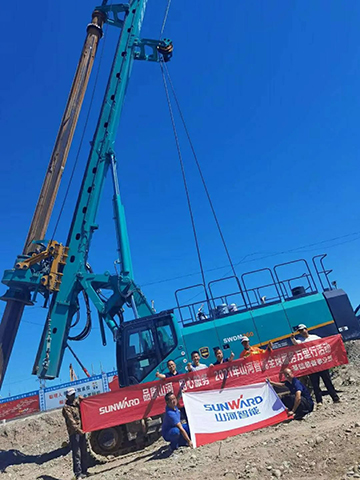 顶酷暑 走沙漠 2021年鸿运国际智能全球服务万里行走进新疆