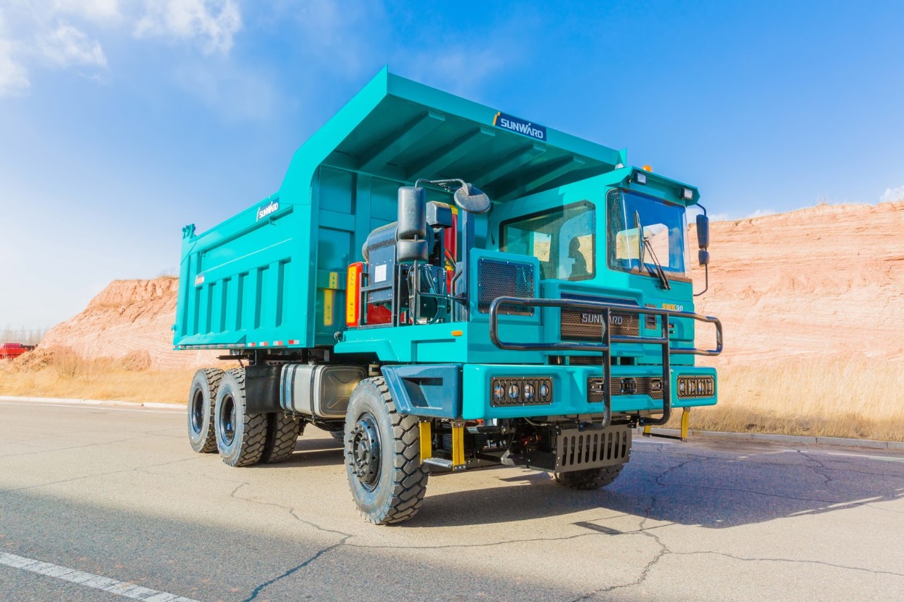 批量出口印度尼西亚！鸿运国际智能矿卡征战矿山前线