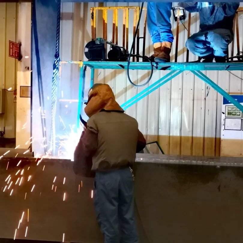 图集 | 战高温！致敬坚守一线的他们