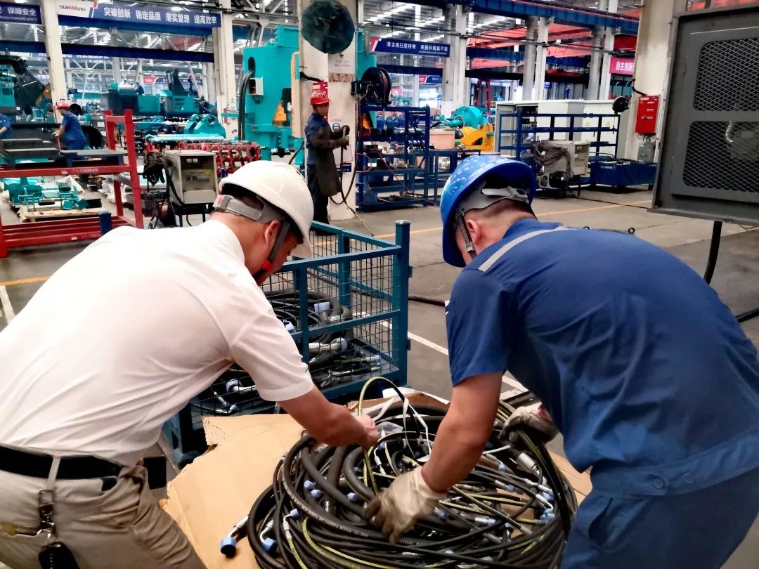 图集 | 战高温！致敬坚守一线的他们