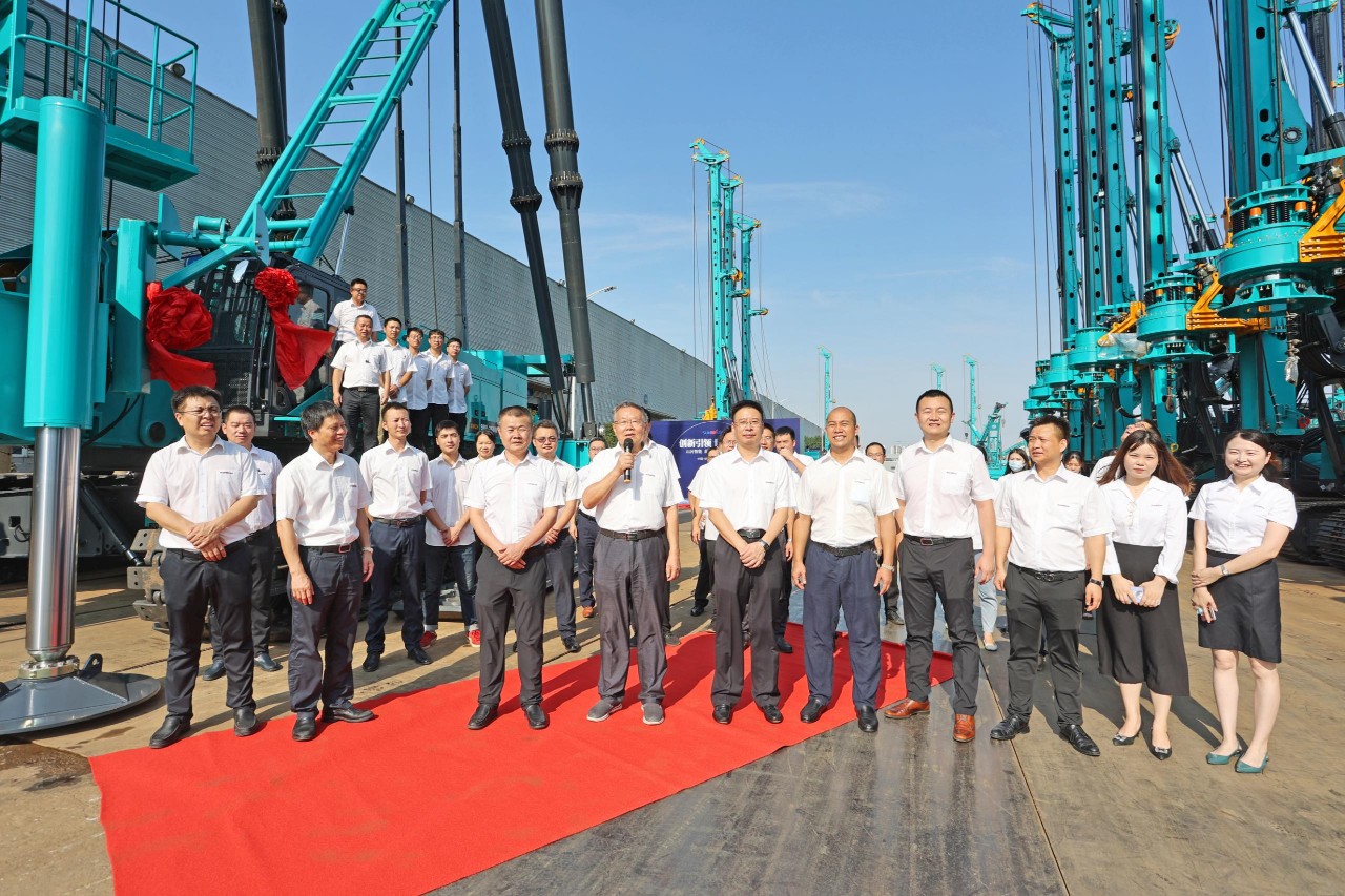 新品来了！看鸿运国际智能超等桩架怎样⊙∪”操胜券