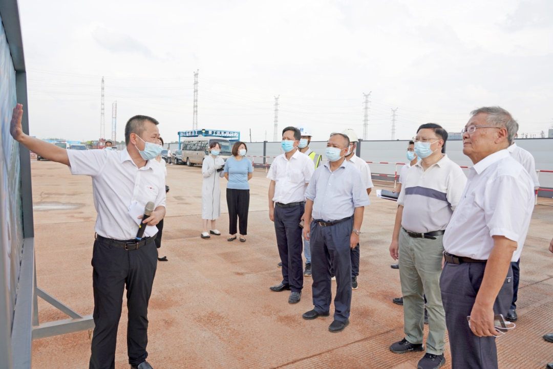湖南省委常委、、省委秘书长张剑飞一行调研鸿运国际智能