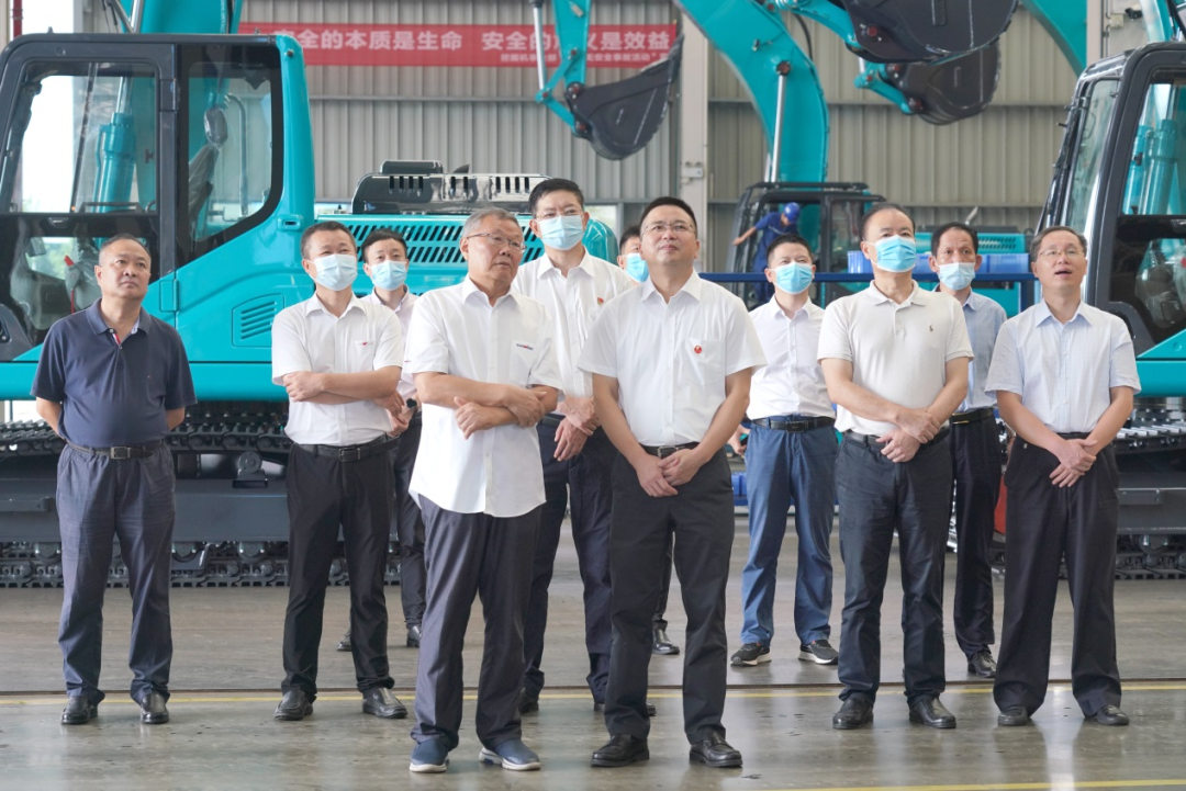 长沙市委常委、、市纪委书记胡卫兵考察调研鸿运国际智能