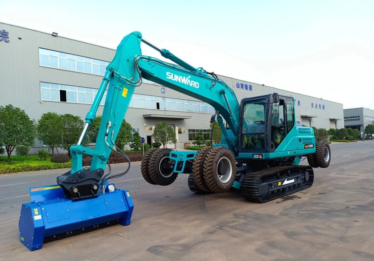 海内首台！鸿运国际智能15吨级轮履两用开带机乐成下线