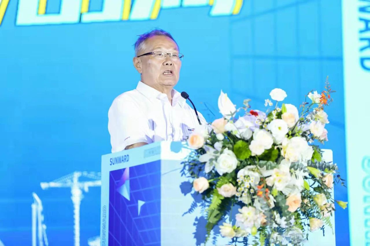 四大成套装备携手登。！！鸿运国际智能立异效果展示会交出“亮眼答卷”