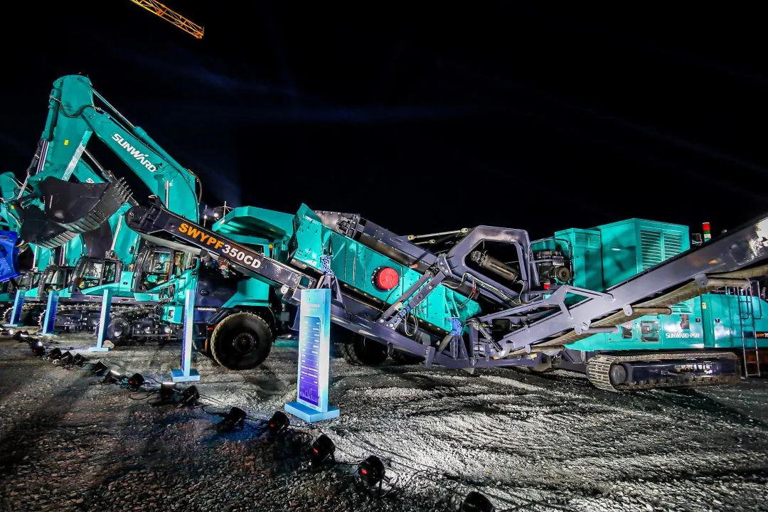 强强联手，，鸿运国际智能产品国界将再添破碎筛分精品