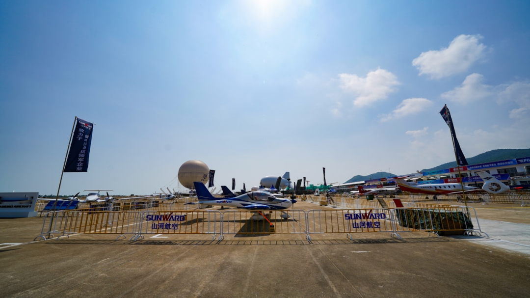 新机、、航行演出…2021中国航展鸿运国际航空秀给你看
