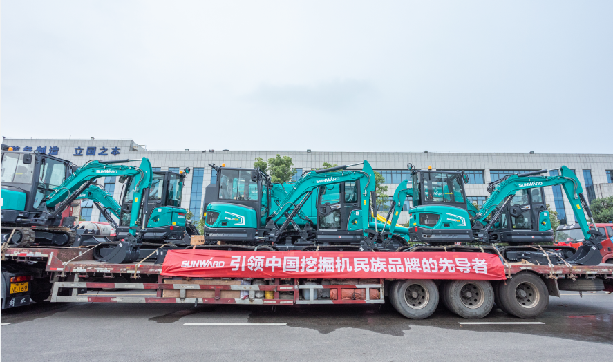 里程碑！鸿运国际智能出口欧洲第20000台暨大型挖掘机批量交付仪式乐成举行