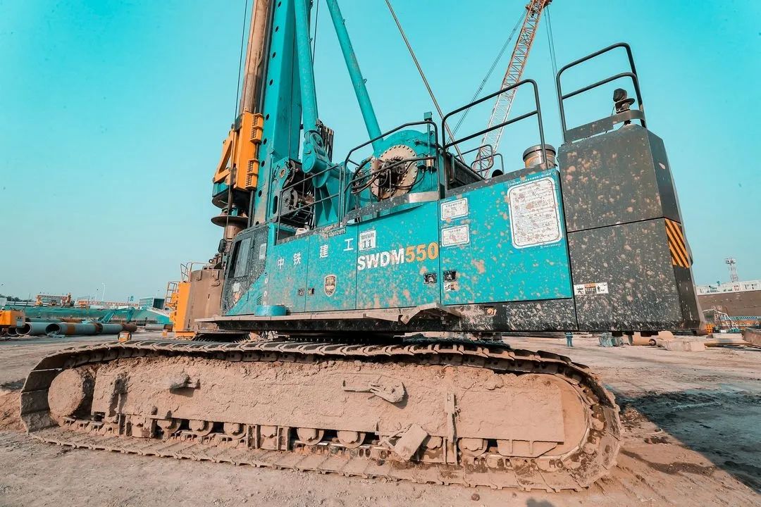 大国重器！！鸿运国际智能超等装备助力北京都会副中心综合交通枢纽站建设