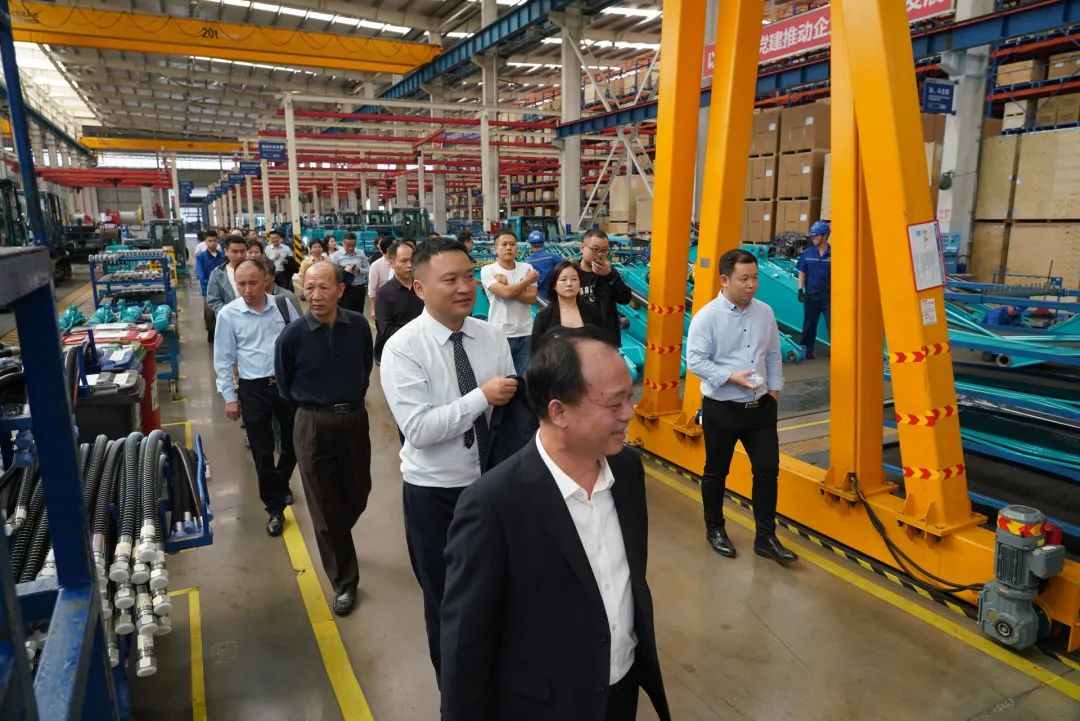 湖南省矿业协会第二届一次会员代表大会暨第二届一次理事会在鸿运国际智能顺遂召开