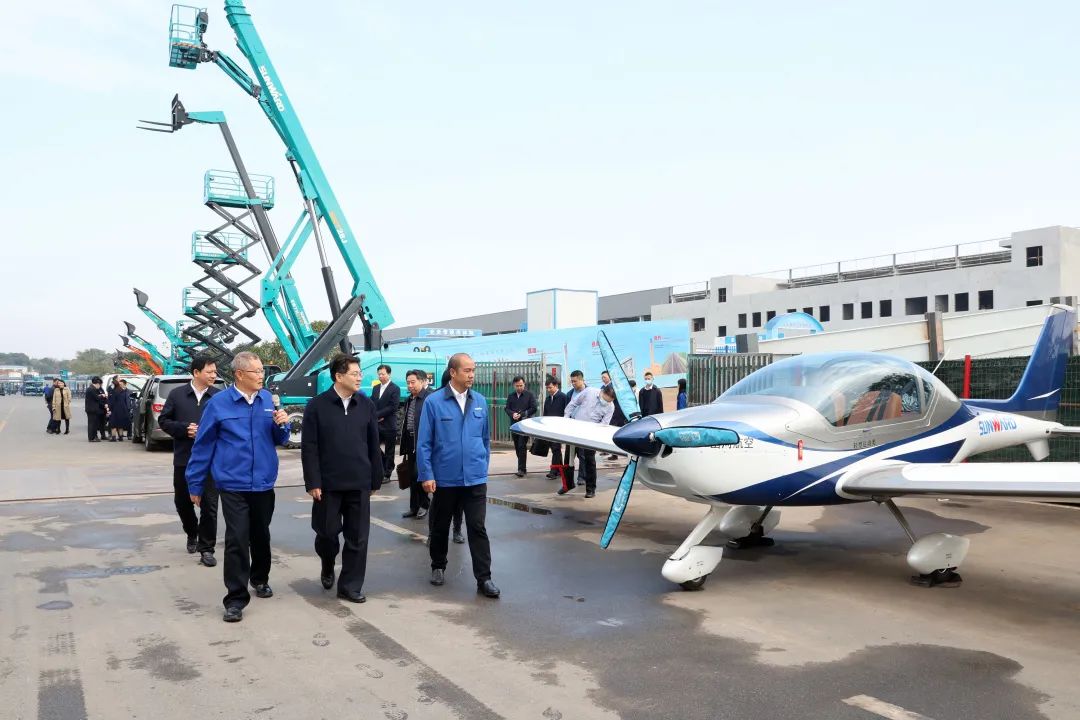 湖南省副省长隋忠诚调研鸿运国际智能