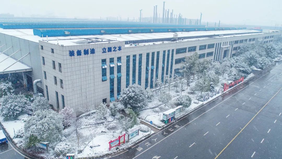 瑞雪兆丰年，，，邀您共赏雪中鸿运国际！