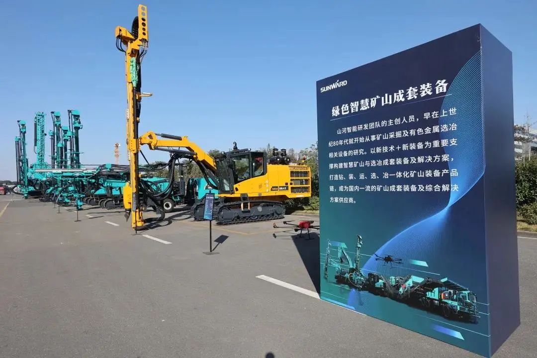 请回覆2021！！！邀您一起回首鸿运国际智能2021年精彩瞬间