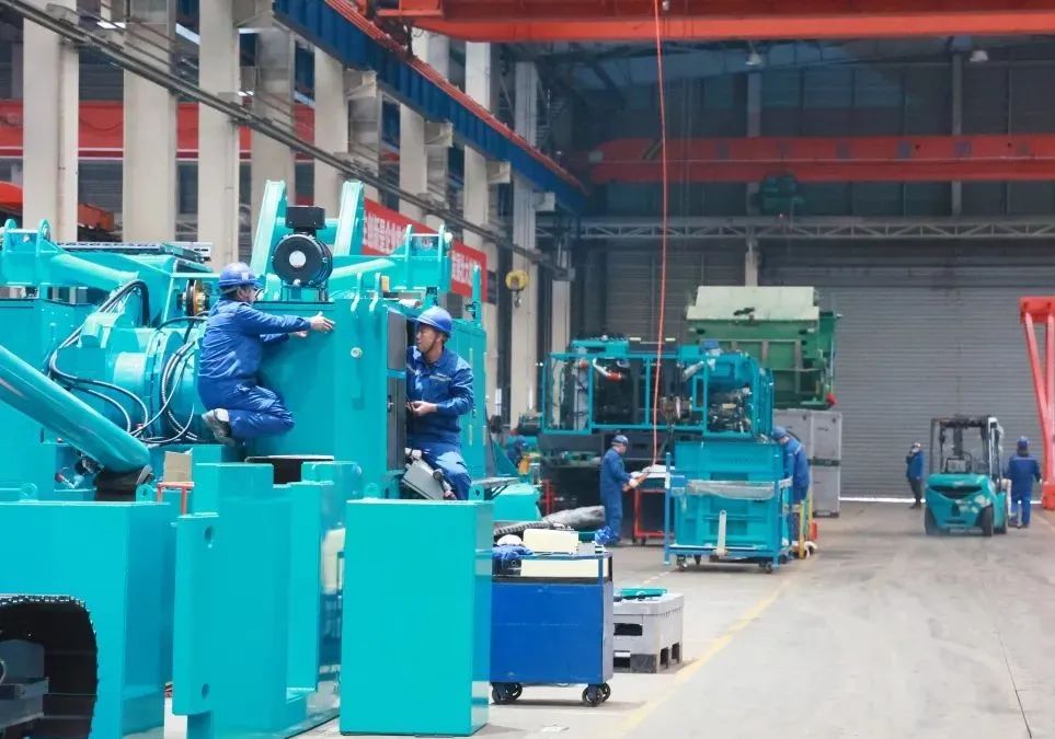 向着冲耀眼标全力以赴！！！鸿运国际智能正式开工