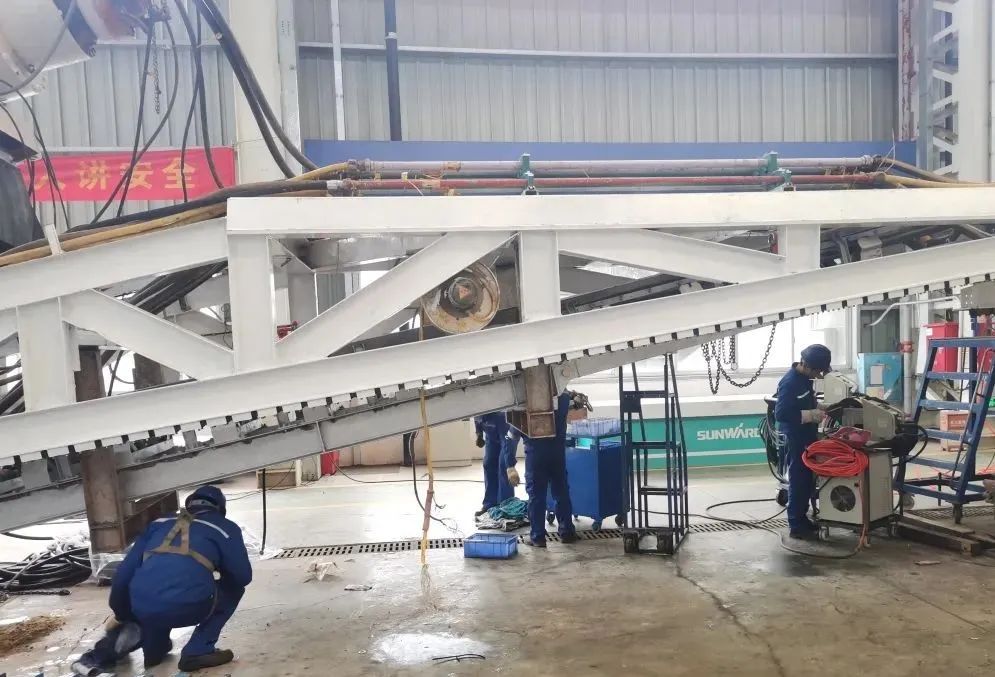 直击生产一线！！！中铁鸿运国际复工复产忙