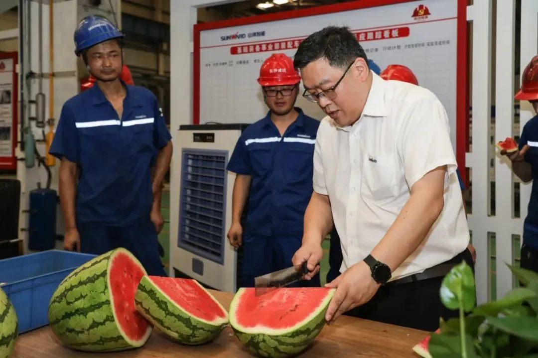 湖南工人报 | 最美外家人张爱民：乐做“五送”“外家人”