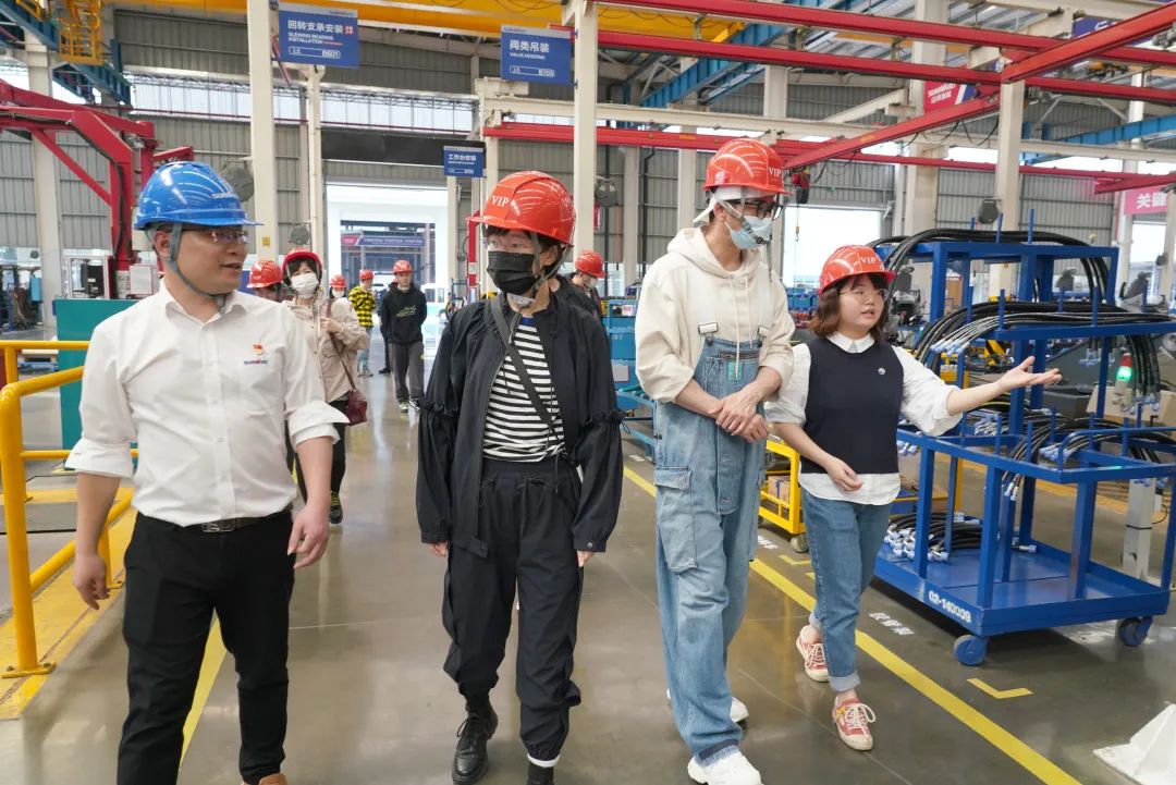 硬实力+软手刺！鸿运国际智能协拍电视剧《重中之重》开机