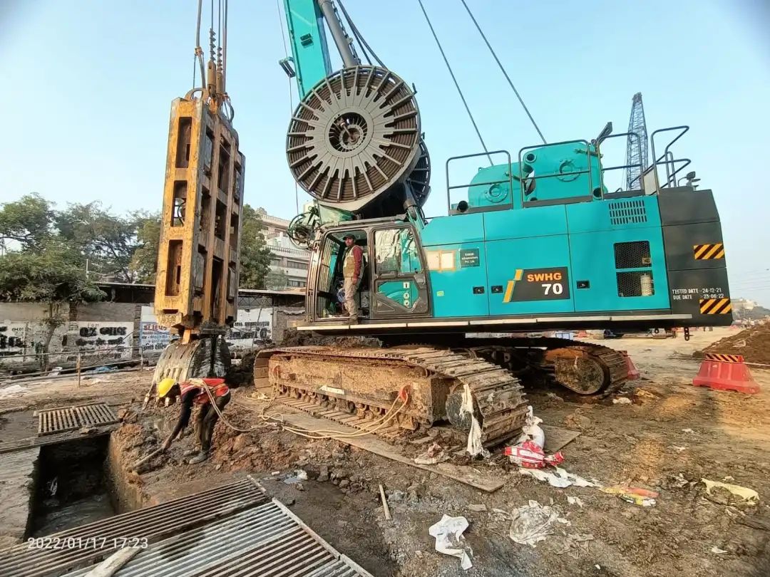 谢谢信！鸿运国际智能SWHG70液压抓斗助力外洋基础施工获肯定