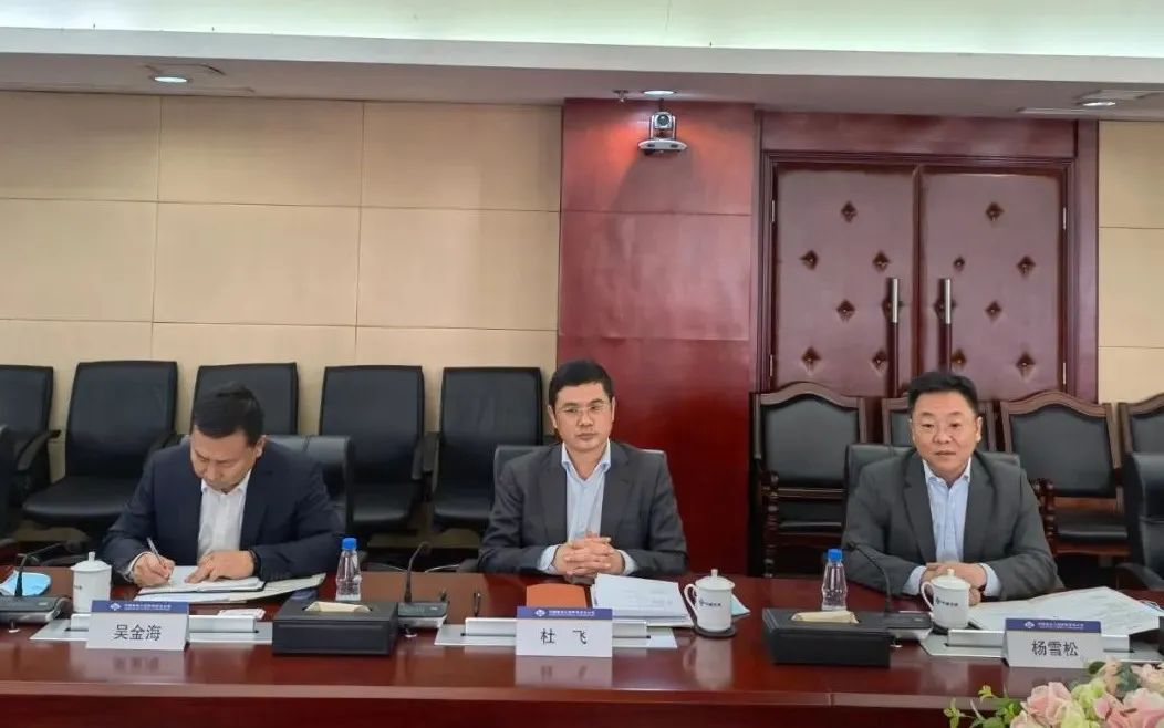 探讨相助新模式！何清华带队赴中国路桥造访交流