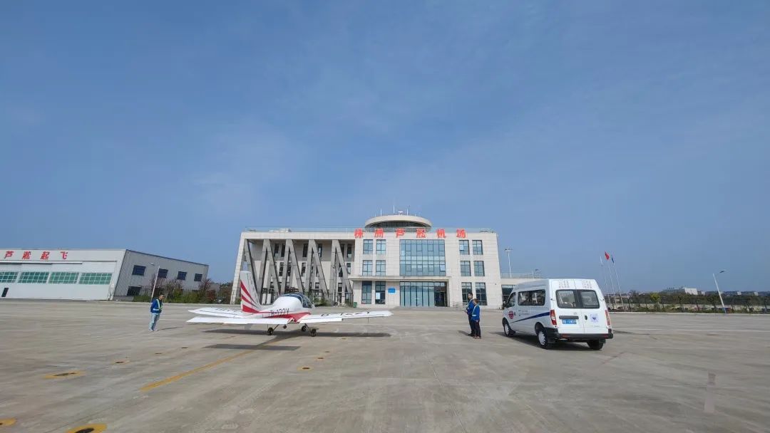 逍遥协同显身手！！！湖南航空应抢救援队鸿运国际机组开展特情处理应急演练