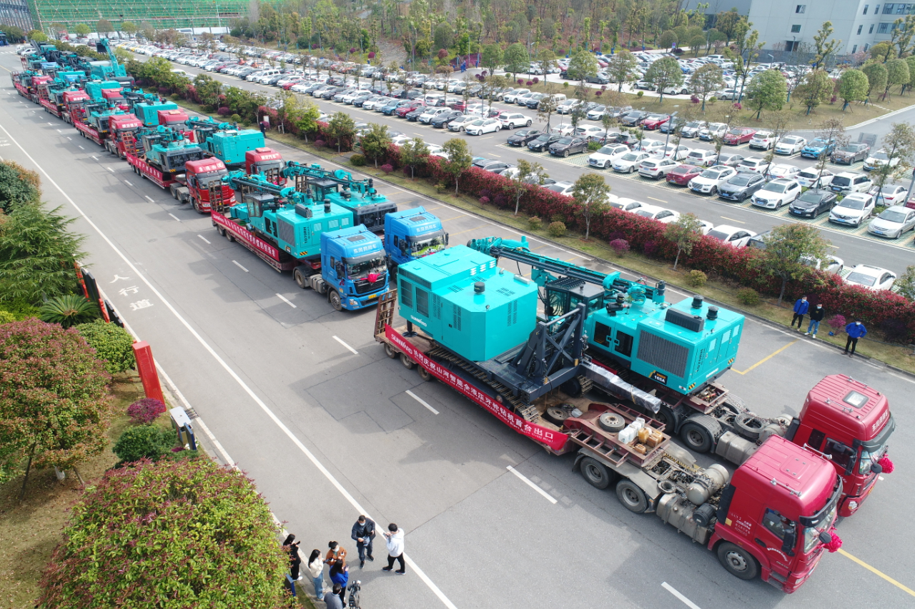 征战全球市场！！！鸿运国际智能凿岩装备批量发货