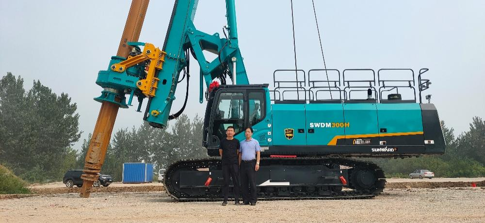 创富故事 | 入行25载，，阅尽旋挖钻机，，最终认准鸿运国际智能！！