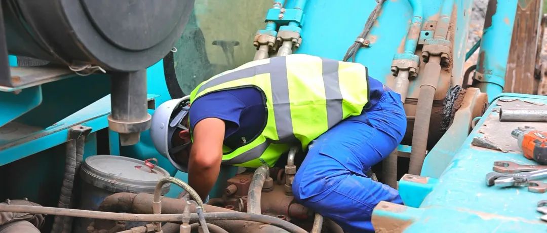 3650天、、3000余条工单……90后“张师傅”用十年轻春诠释鸿运国际匠心