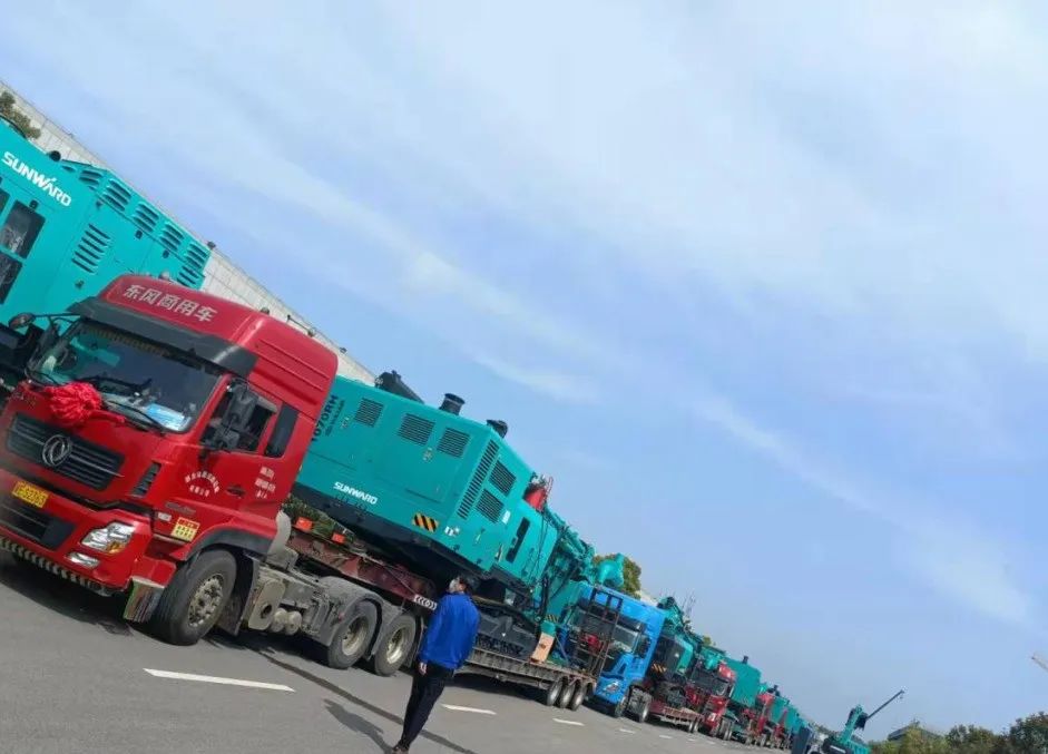 将奋斗举行究竟！致敬鸿运国际劳动者